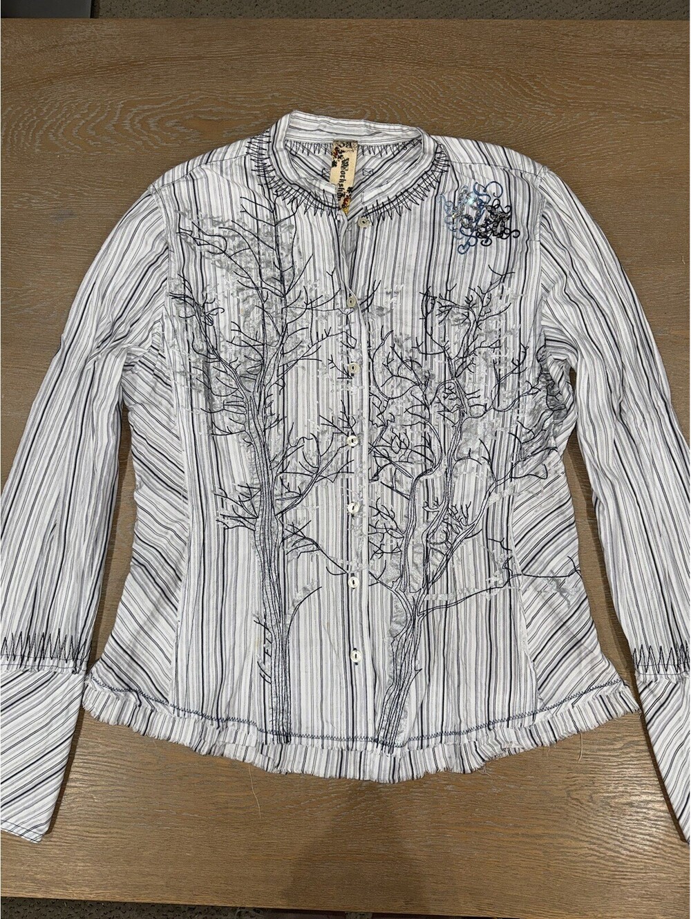 3J Workshop Johnny Was Top Womens L Blue Sriped Embroidered Button Up Shirt RARE